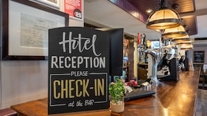 Unclassified image, 2 of 29, button - West Port Hotel (Linlithgow)