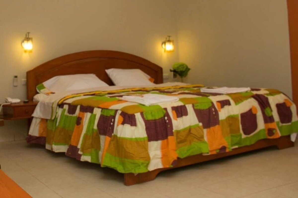 In-room safe, desk, iron/ironing board, free rollaway beds