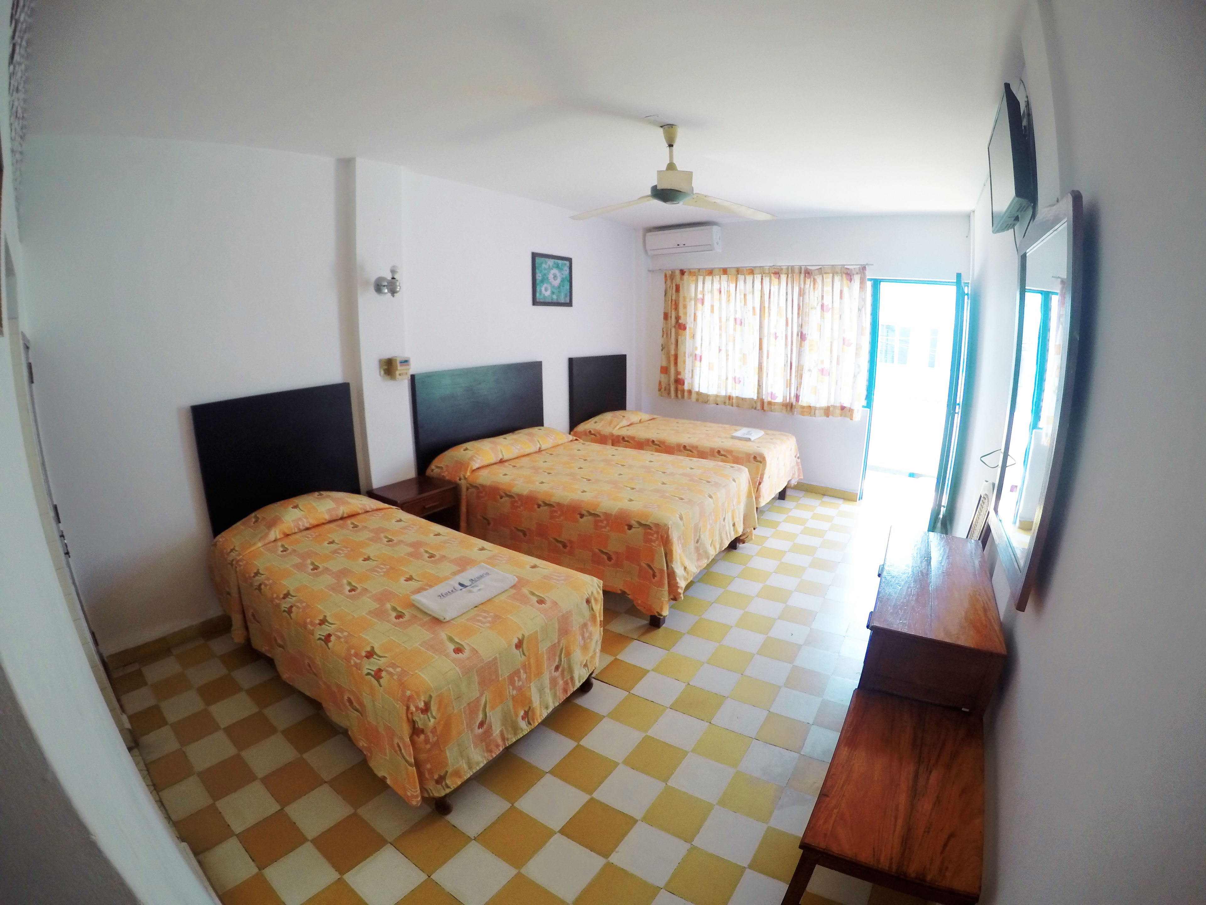 Triple Room, Multiple Beds | Iron/ironing board, free WiFi