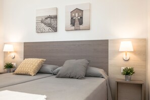 Langsir/tirai gelap terus, katil bayi/kot (surcaj), Wi-fi percuma 