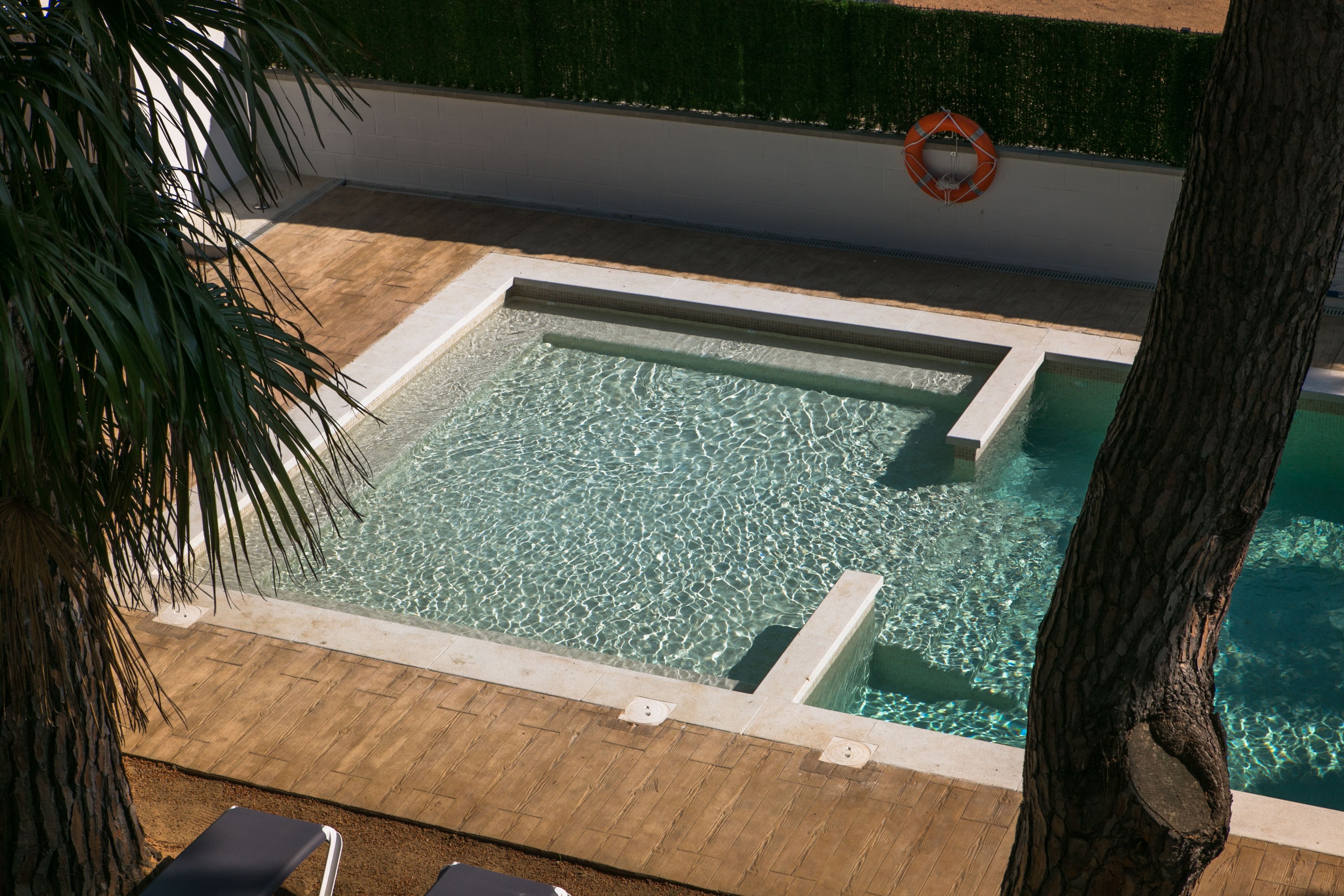 Kolam renang outdoor