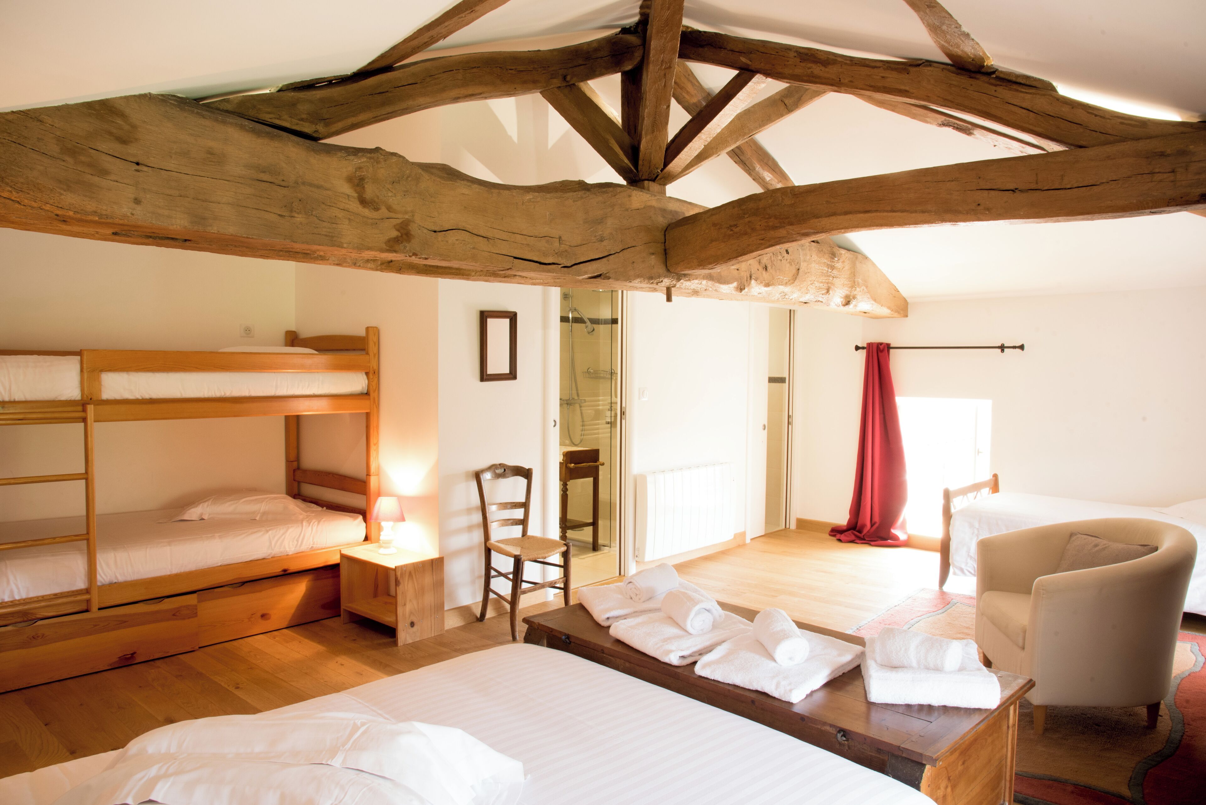 Habitación familiar (Le Dortoir des Vendangeurs) | Ropa de cama de alta calidad, escritorio, sistema de insonorización