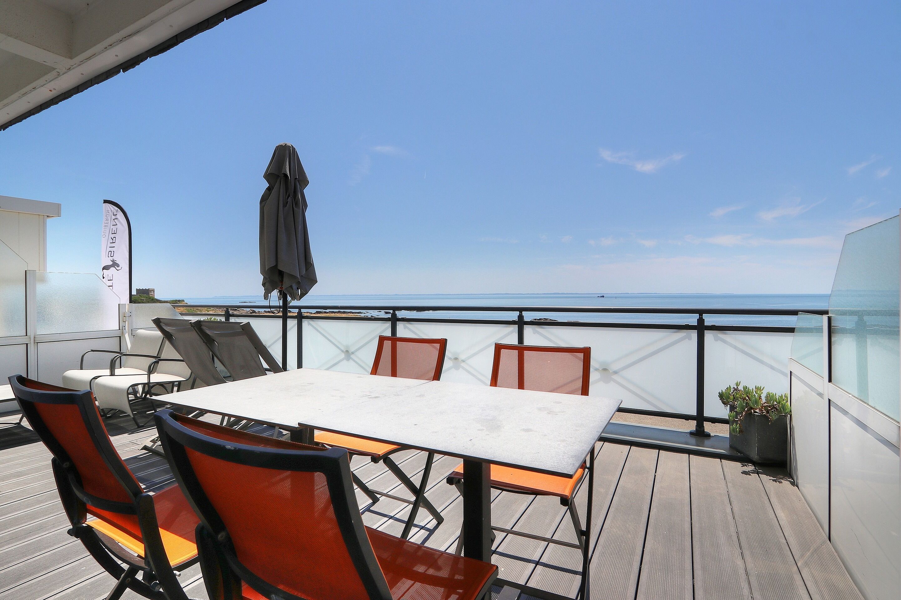 Huoneisto, useita sänkyjä, merinäköala | Terassi/patio