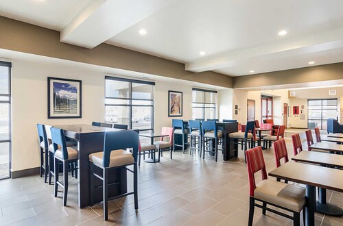 MainStay Suites Near Denver Downtown