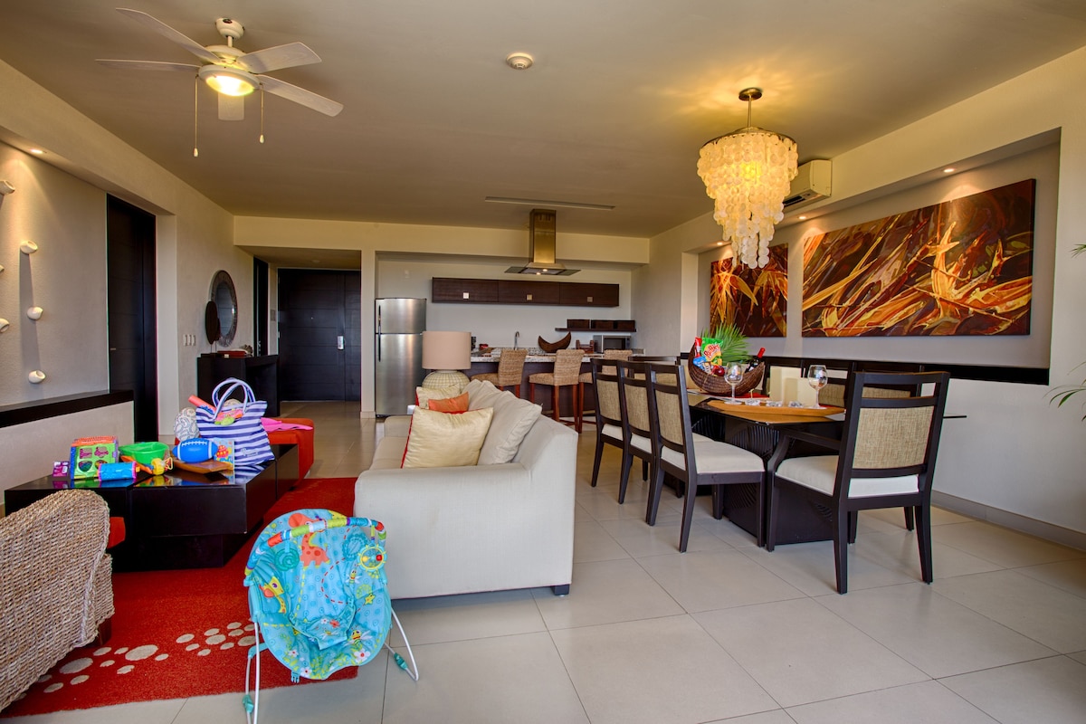 Residencia 2 Recamaras Family Emotion 3 ninos gratis  | Área de sala de estar | Televisión de plasma de 42 pulgadas con canales por cable y televisión 