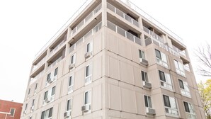 المنطقة المحيطة بالمنشأة