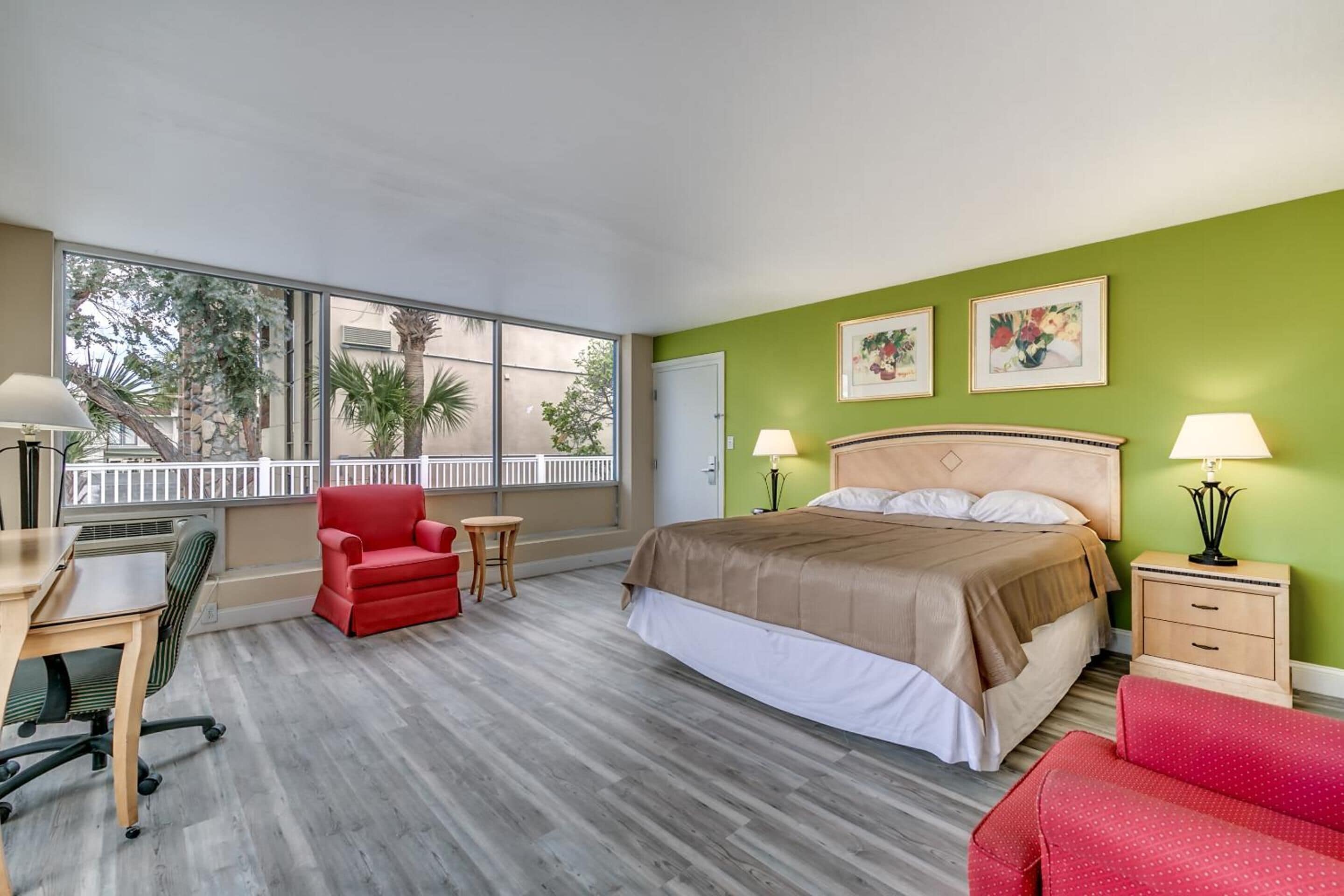 Foto - Beachcomber Inn & Suites