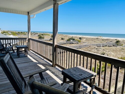 Avalon East- 5 Bedroom Home by RedAwning