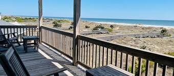 Avalon East- 5 Bedroom Home by RedAwning