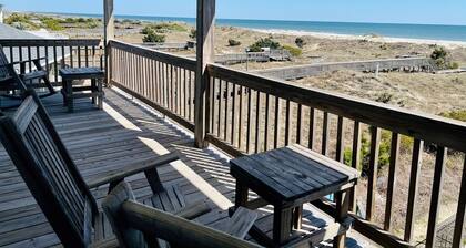 Avalon East- 5 Bedroom Home by RedAwning