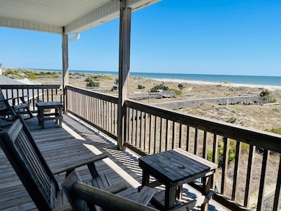 Avalon East- 5 Bedroom Home by RedAwning