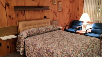 Zimmer, 1 Queen-Bett | Hochwertige Bettwaren, kostenloses WLAN, Bettwäsche