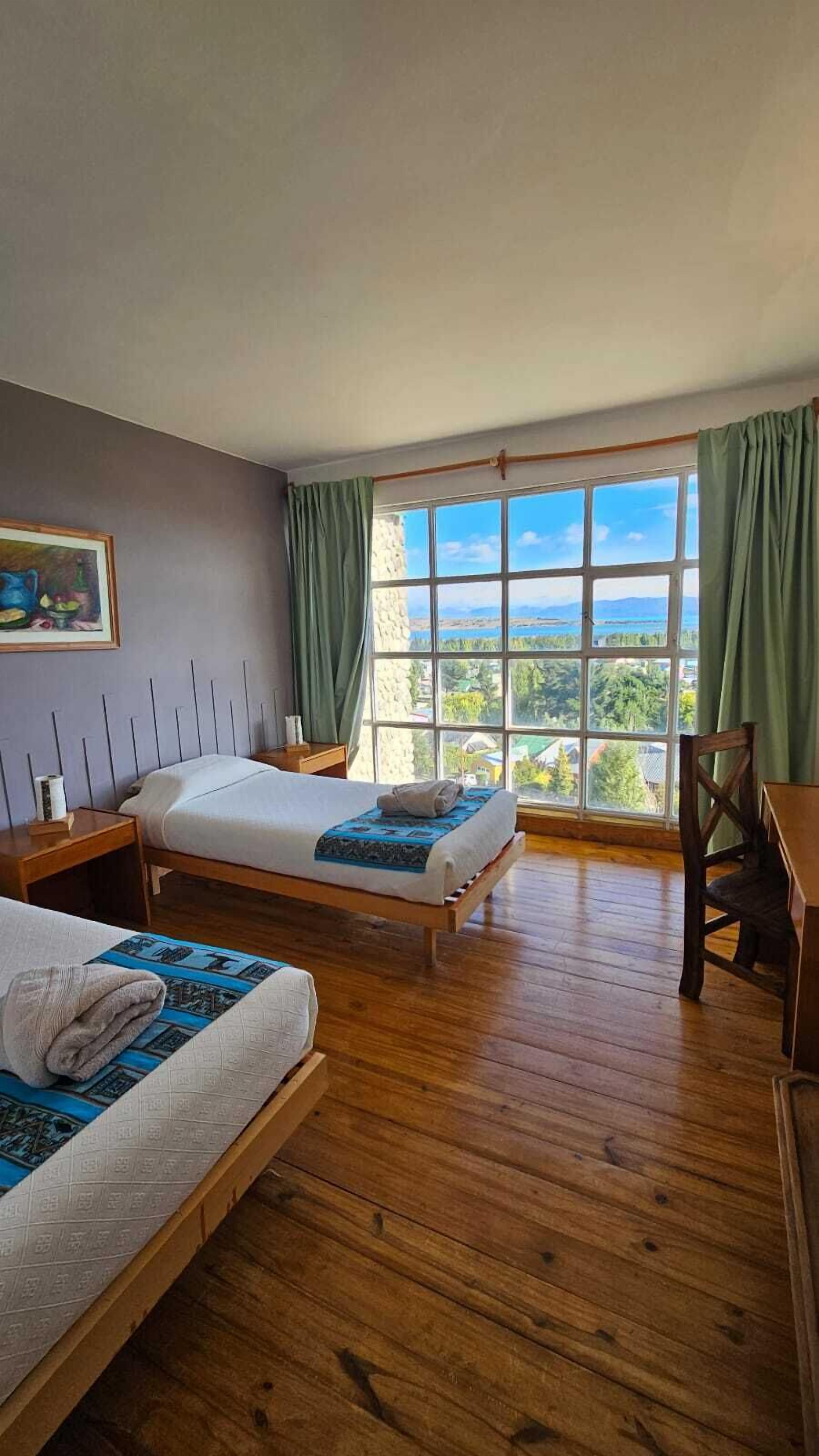 双人房 (Plus) | 客房内保险箱、办公桌、免费婴儿床、免费 WiFi