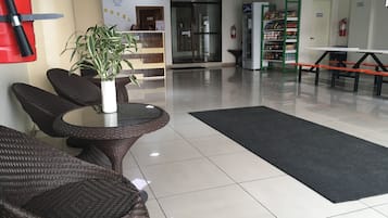Khu sảnh