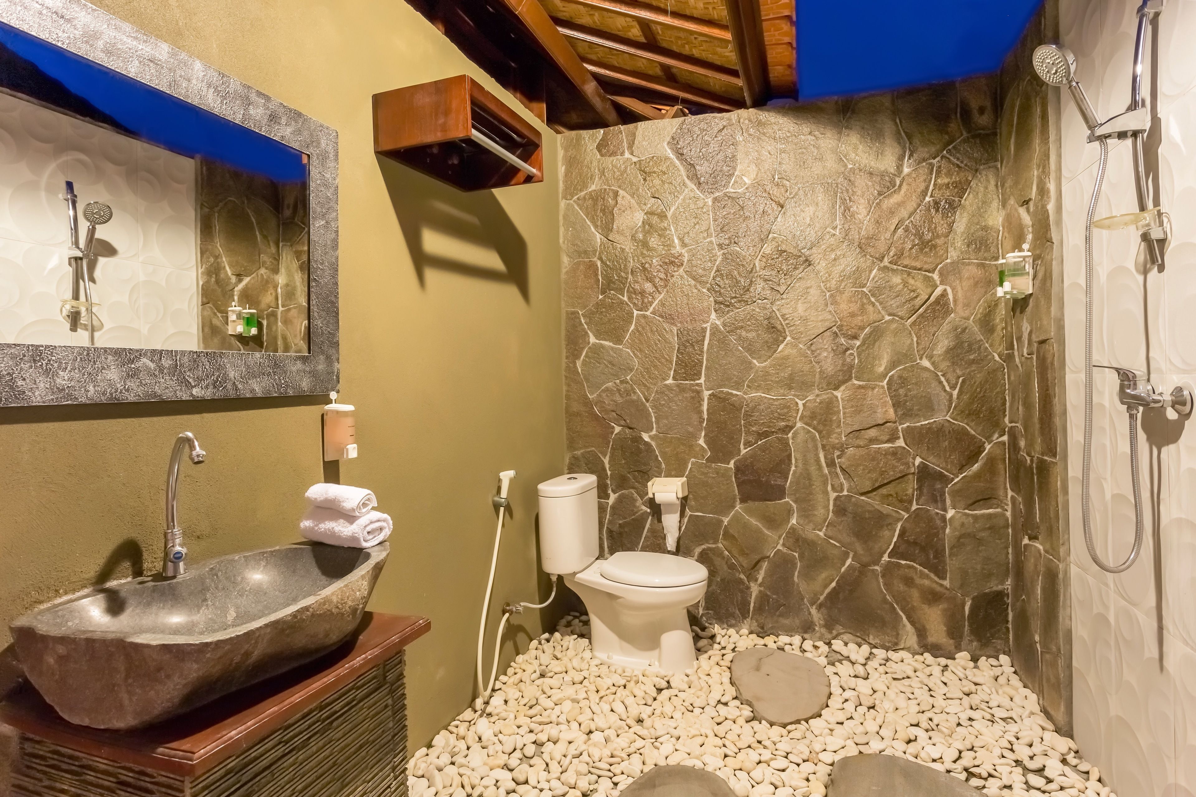 shower, hydromassage showerhead, free toiletries, bathrobes