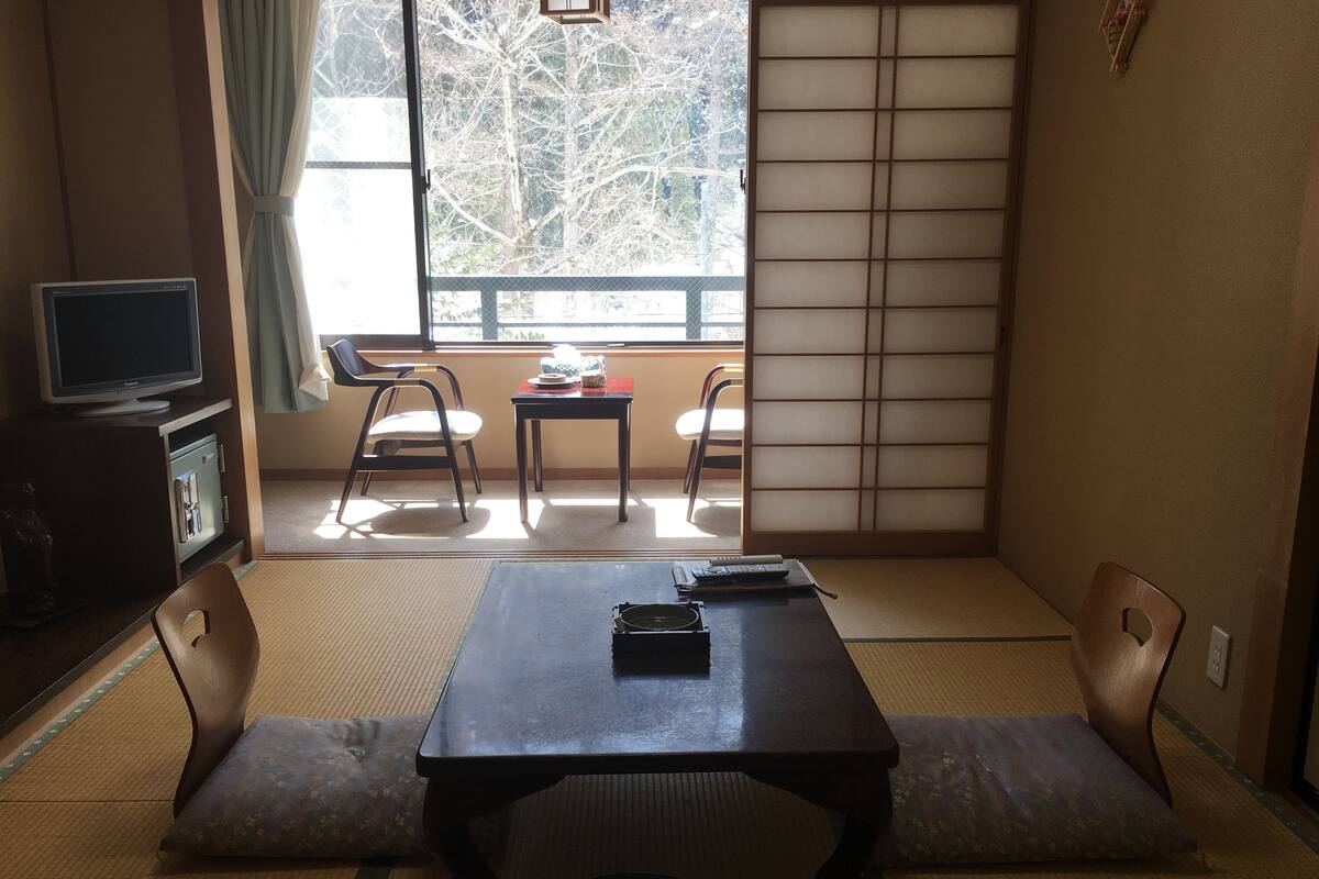 In-room safe, free WiFi