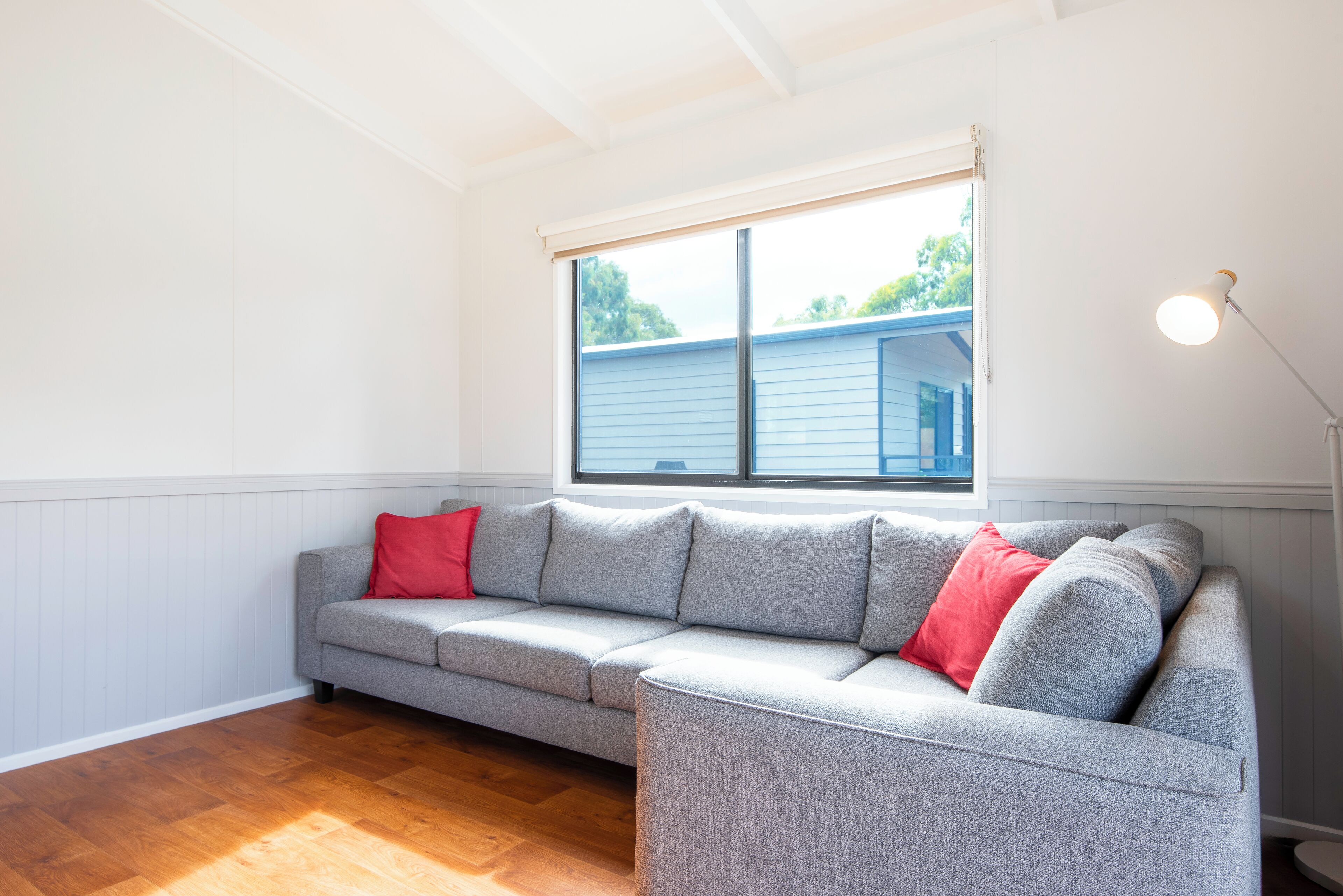 Deluxe Cabin | Living area