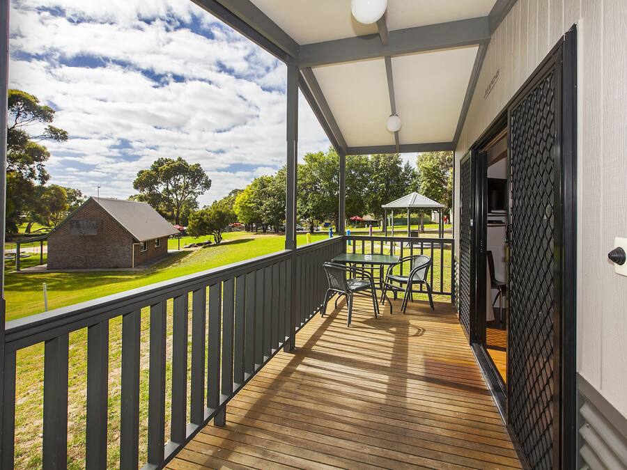 Deluxe Cabin | Balcony