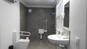 Family Cabin | Bathroom | Shower, towels