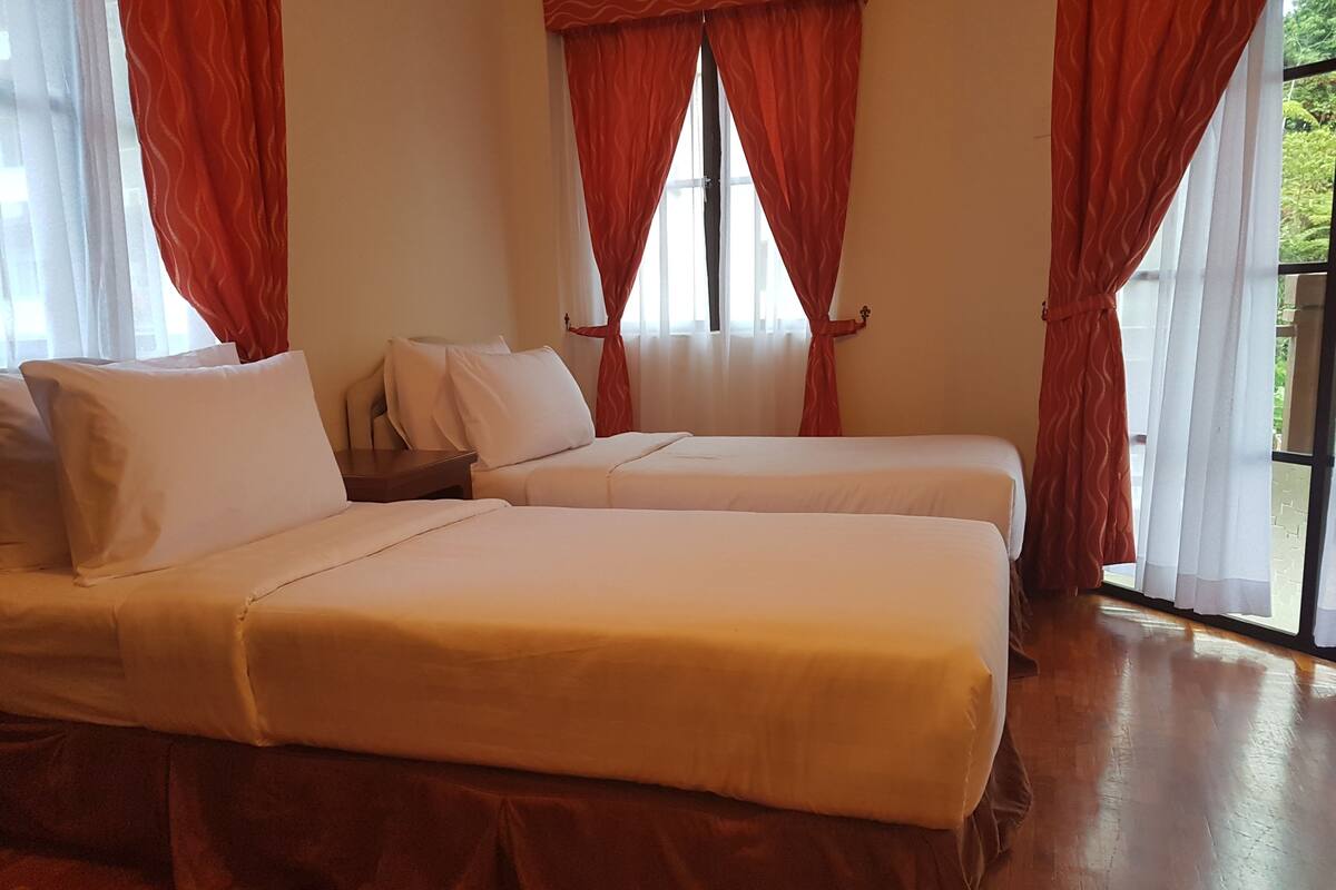 Management Suite | Desk, iron/ironing board, bed sheets