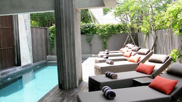 Kolam renang outdoor