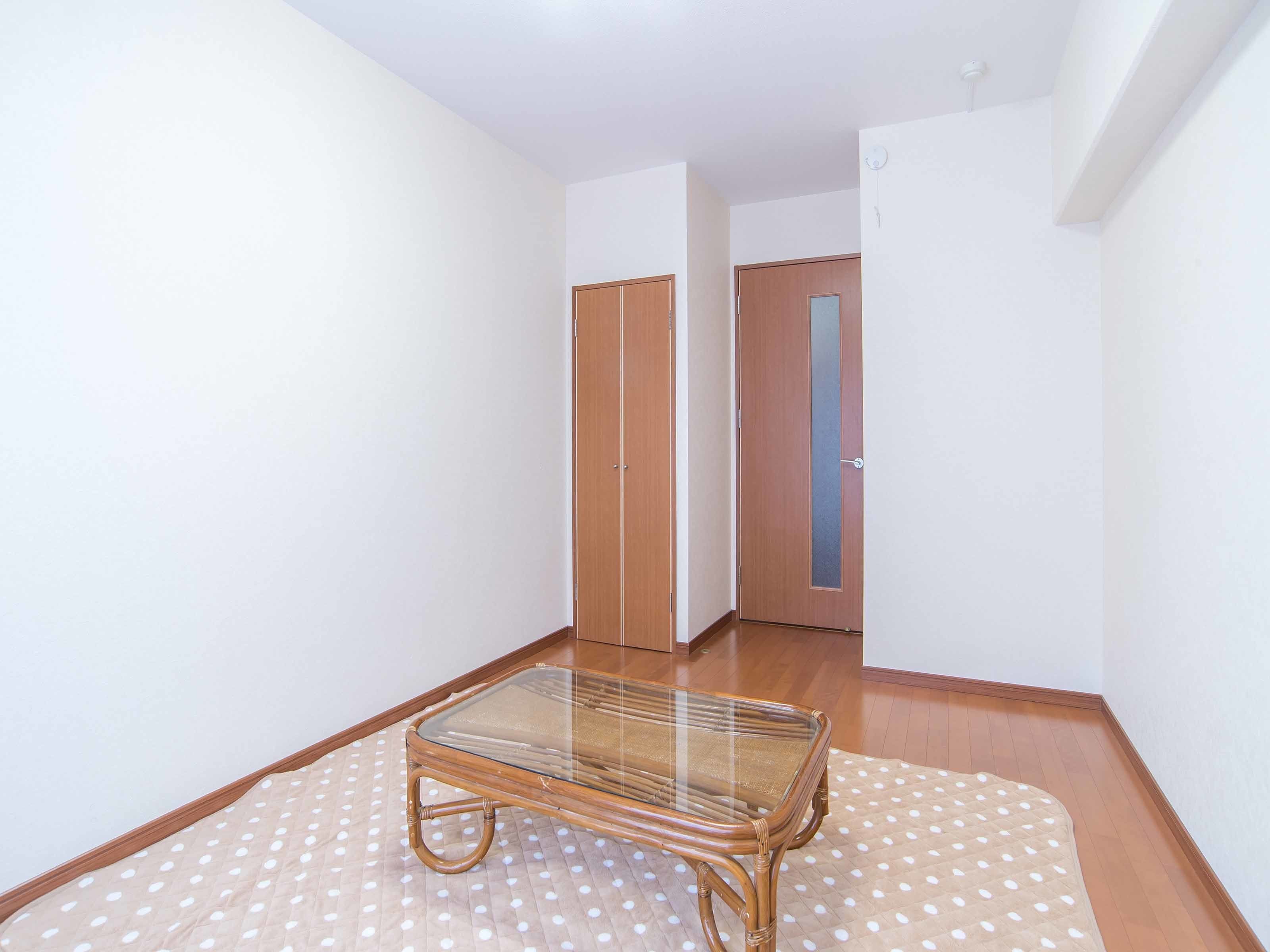 Leilighet (2 Bed Room, Dining Room and Kitchen) | Skrivebord