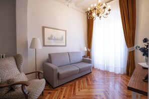 Suite | Living area - Hospedería del Seminario (Cuenca)