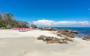 Private beach, sun-loungers, beach umbrellas, beach towels