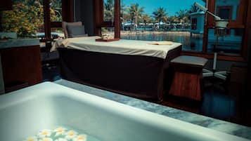 Phòng trị liệu đôi, trị liệu toàn thân, massage đá nóng, massage Thái