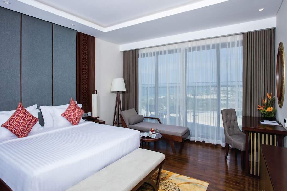 In-room safe, desk, laptop workspace, blackout drapes