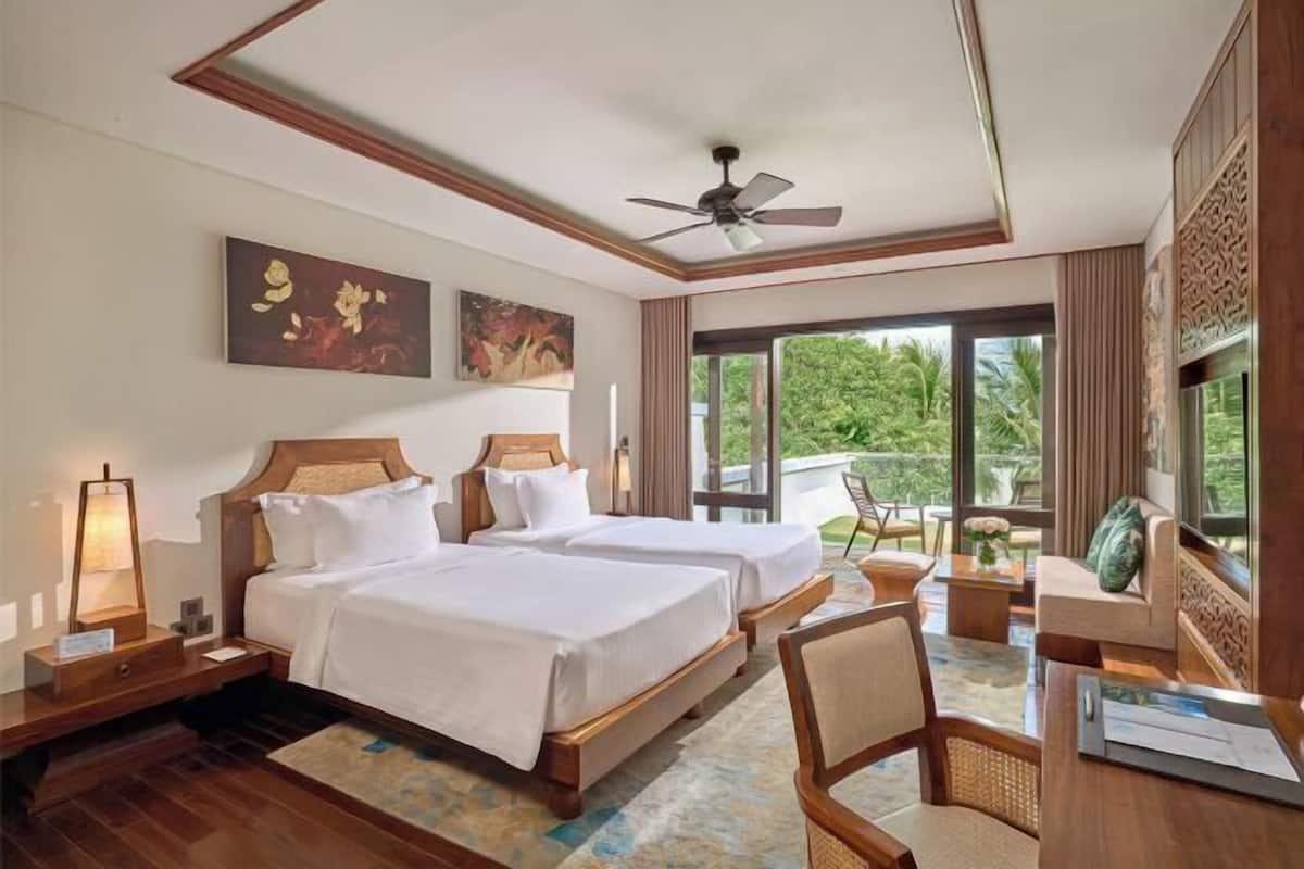 In-room safe, desk, laptop workspace, blackout curtains