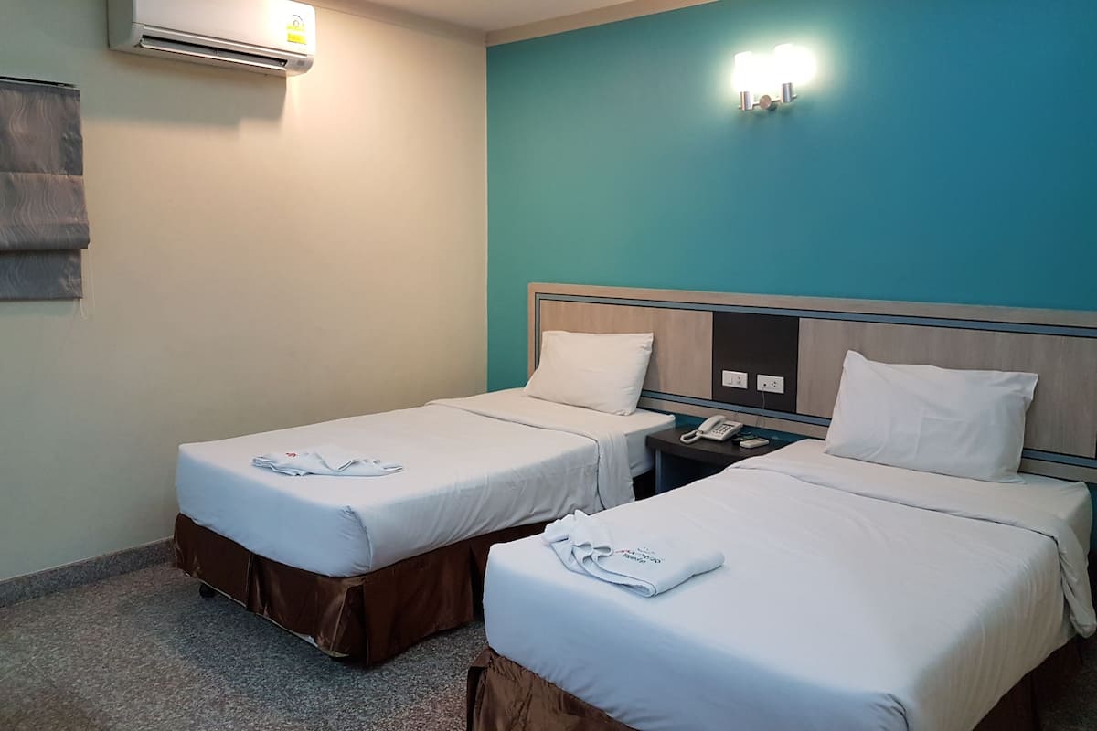 Superior-Zweibettzimmer | Schreibtisch, Verdunkelungsvorhänge, schallisolierte Zimmer