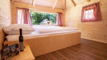 Dobbeltrom, delt bad | 1 soverom, wi-fi (inkludert) og sengetøy