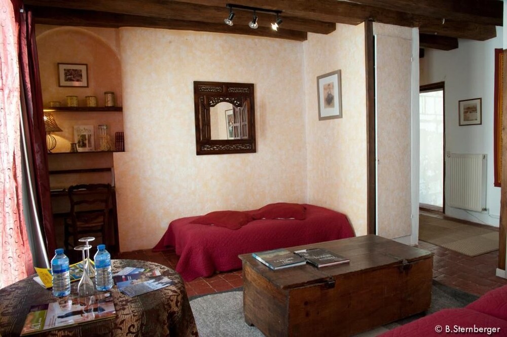 La Demeure Saint-Ours by null