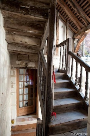 Exterior detail - La Demeure Saint-Ours (Loches)