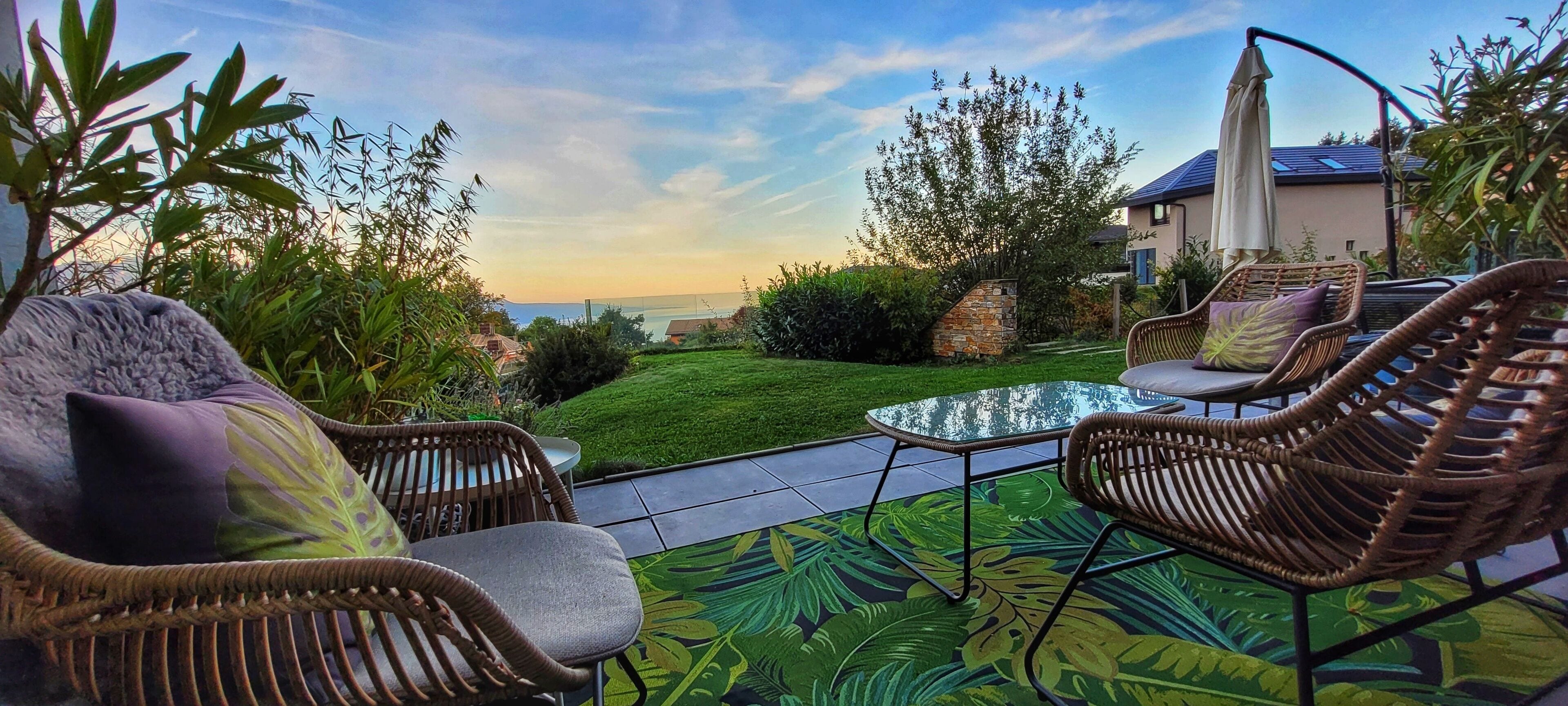 Villa Familiale, 3 chambres, vue montagne, côté jardin | Terrasse/Patio