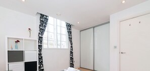 スイート 2 ベッドルーム | 1 室のベッドルーム、デスク、アイロン / アイロン台、WiFi (無料)