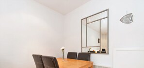 Suite, 2 Bedrooms | 1 bedroom, desk, iron/ironing board, free WiFi - The Chamber Suites (Leeds)