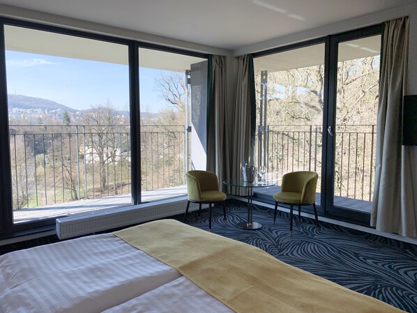 Cortinas blackout, sistema de insonorización y wifi gratis 