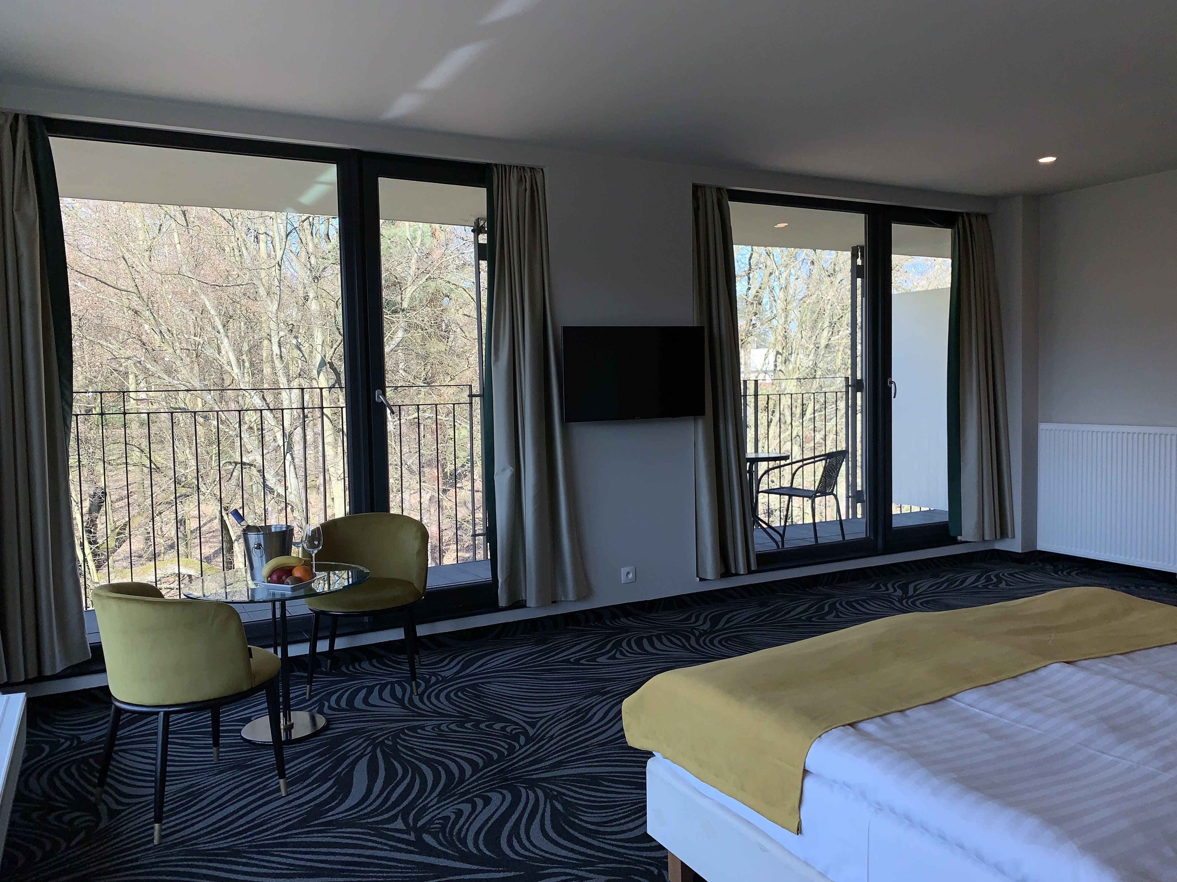 deluxe double room, 1 bedroom, balcony, park view | 1 bedroom, minibar, blackout curtains, soundproofing