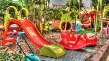 LekomrÄde för barn utomhus