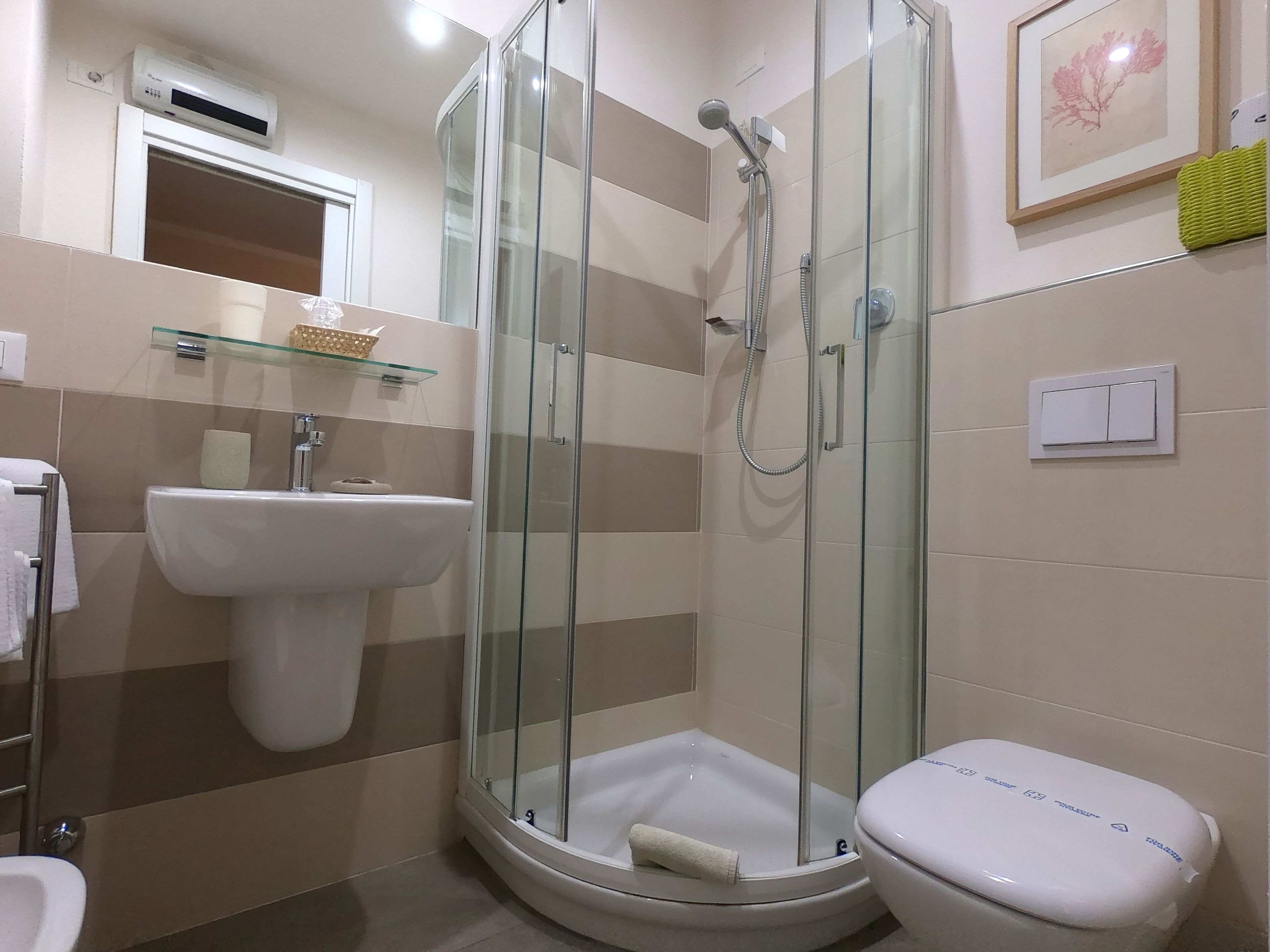 family room, balcony | bathroom | shower, free toiletries, hair dryer, dressing gowns