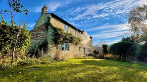 Front of property - Home Farm Bed & Breakfast (Milton Keynes)