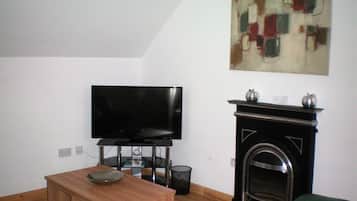 Apartment, Ensuite, City View (2) | Interior