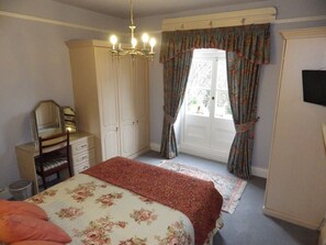 Huoneisto, 2 makuuhuonetta, kylpyhuone makuuhuoneen yhteydessä | 2 makuuhuonetta, silitysrauta/-lauta, ilmainen Wi-Fi