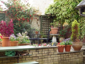 Terrace/patio - Ryvington B&B (Abergavenny)