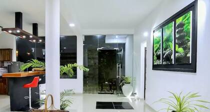 Perennial Home
