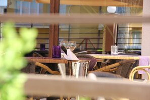 Lobby sitting area - Sangria Luxury Family (Navodari)