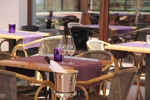 Lounge - Sangria Luxury Family (Navodari)