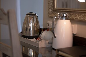 Luxury Twin Room, 1 Bedroom | Coffee and/or coffee maker